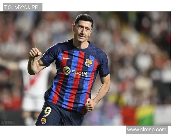 罗伯特莱万多夫斯基如何以坚定信念与卓越技艺塑造足球传奇之路 罗伯特莱万多夫斯基如何以坚定信念与卓越技艺塑造足球传奇之路